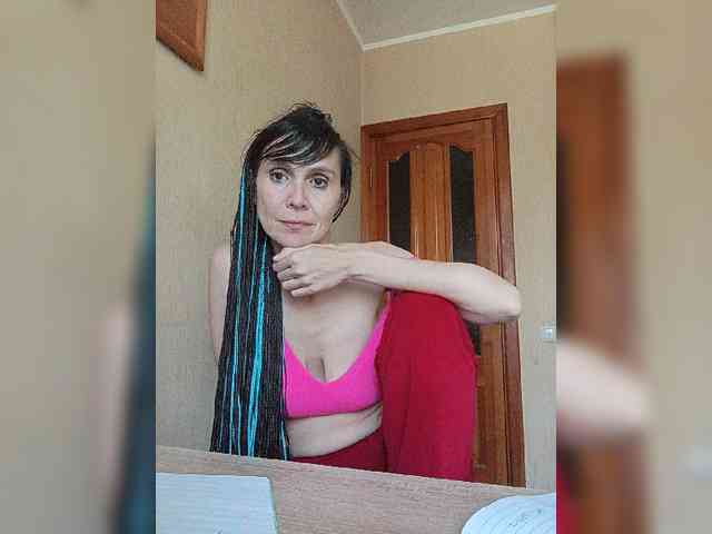 Hellenalonenochka webcam