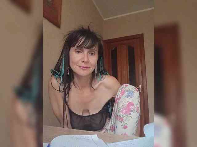 Hellenalonenochka webcam