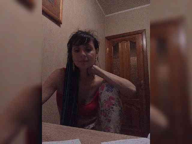 Hellenalonenochka webcam