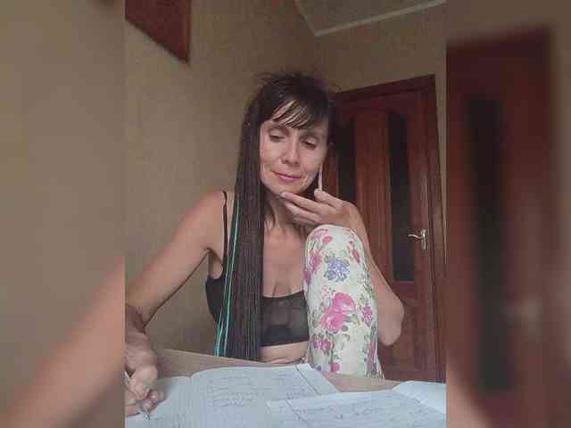 Hellenalonenochka webcam