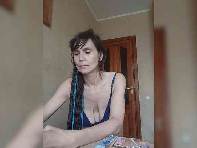 Hellenalonenochka webcam