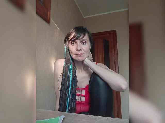 Hellenalonenochka webcam