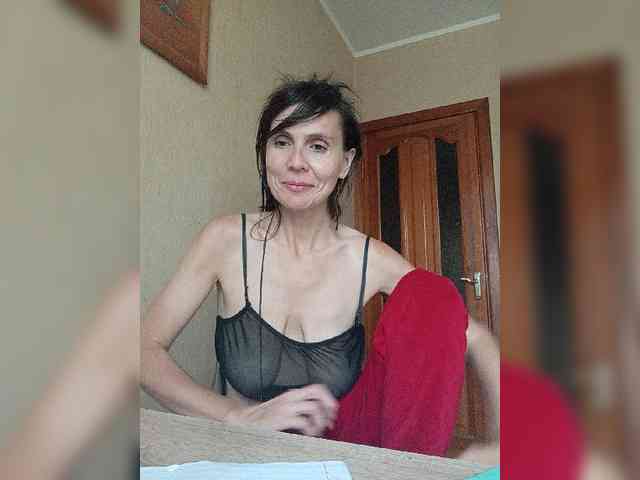 Hellenalonenochka webcam
