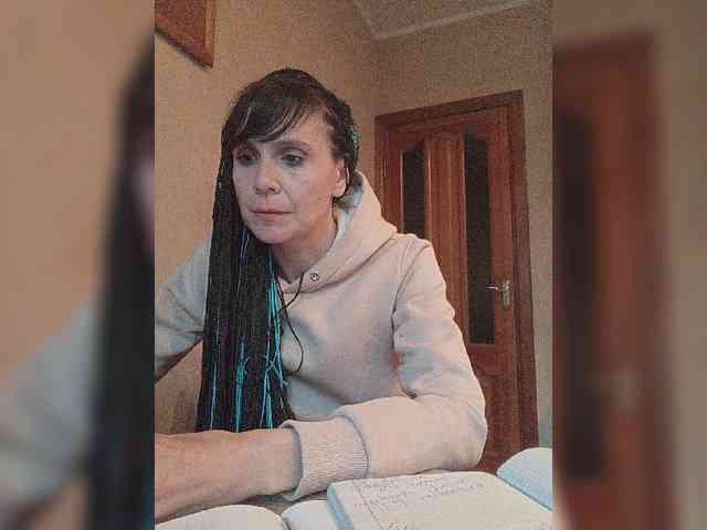 Hellenalonenochka webcam