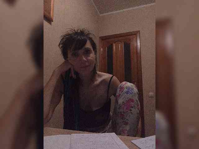 Hellenalonenochka webcam