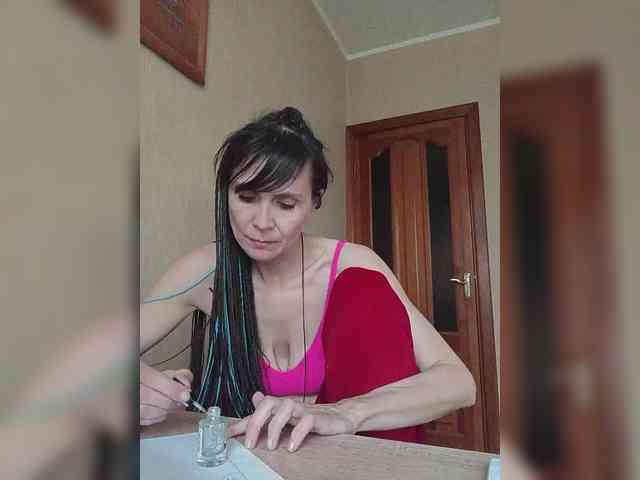 Hellenalonenochka webcam