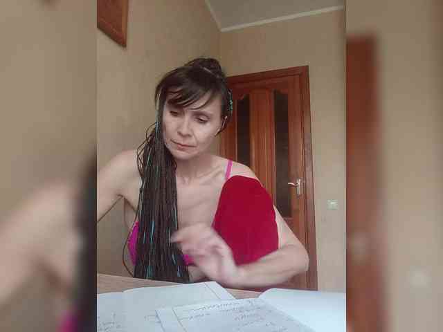 Hellenalonenochka webcam