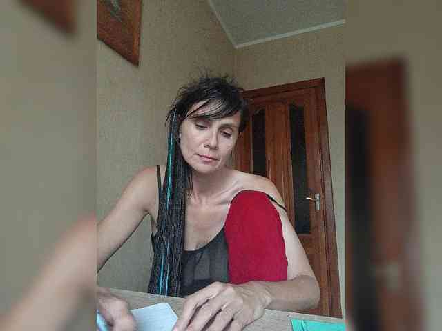 Hellenalonenochka webcam