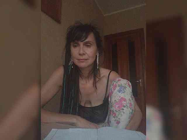 Hellenalonenochka webcam
