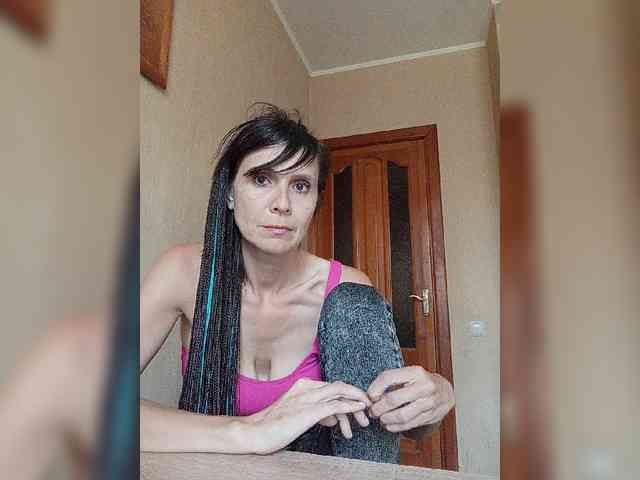 Hellenalonenochka webcam