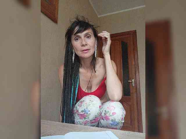 Hellenalonenochka webcam
