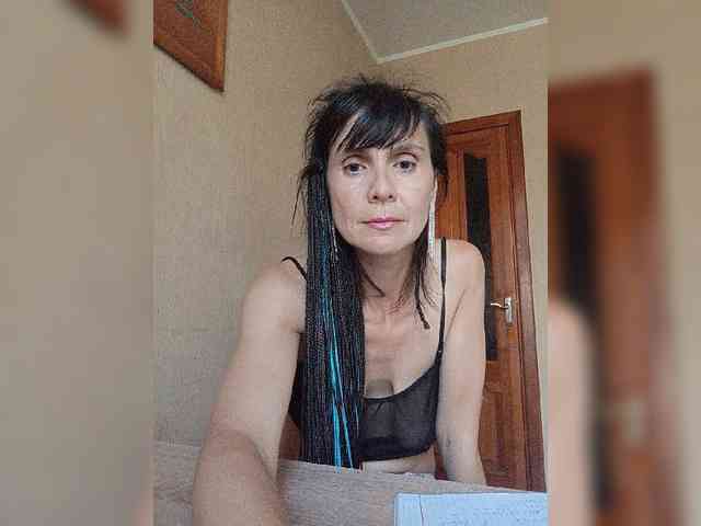 Hellenalonenochka webcam
