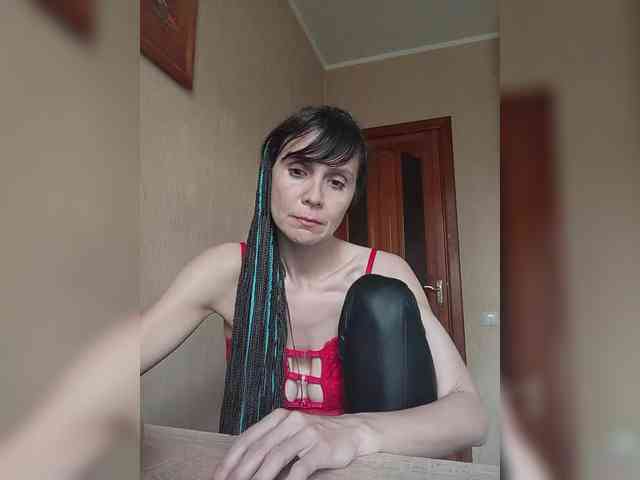 Hellenalonenochka webcam