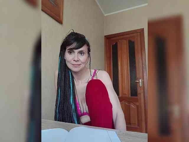 Hellenalonenochka webcam