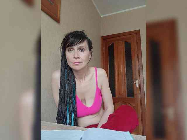 Hellenalonenochka webcam