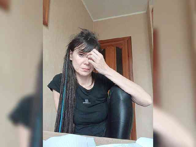 Hellenalonenochka webcam