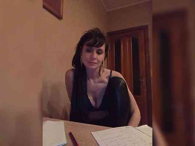 Hellenalonenochka webcam