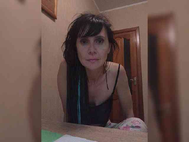 Hellenalonenochka webcam