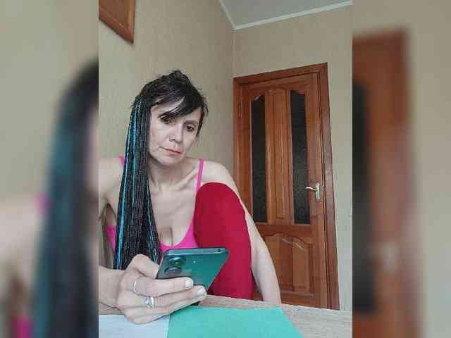 Hellenalonenochka webcam