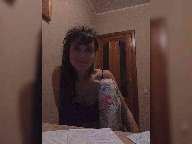 Hellenalonenochka webcam