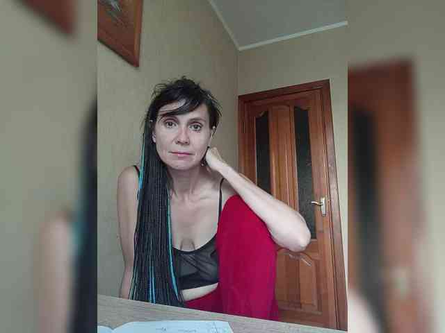 Hellenalonenochka webcam