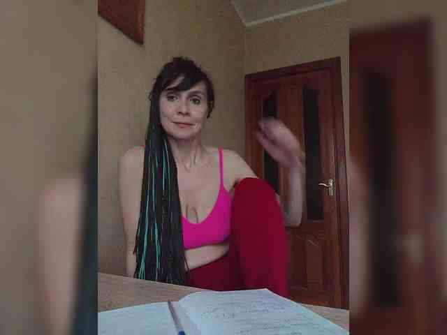 Hellenalonenochka webcam