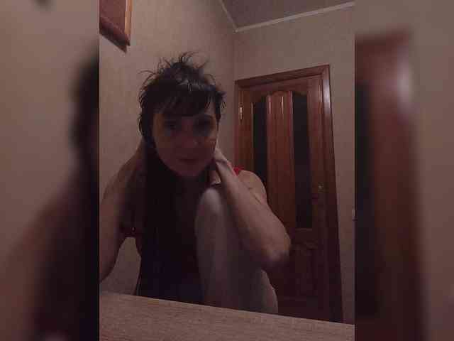 Hellenalonenochka webcam