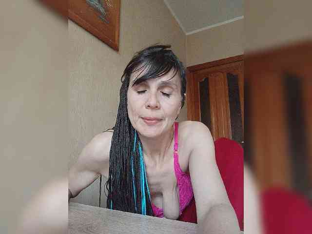 Hellenalonenochka webcam