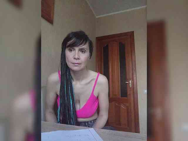 Hellenalonenochka webcam