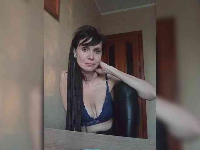 Hellenalonenochka webcam