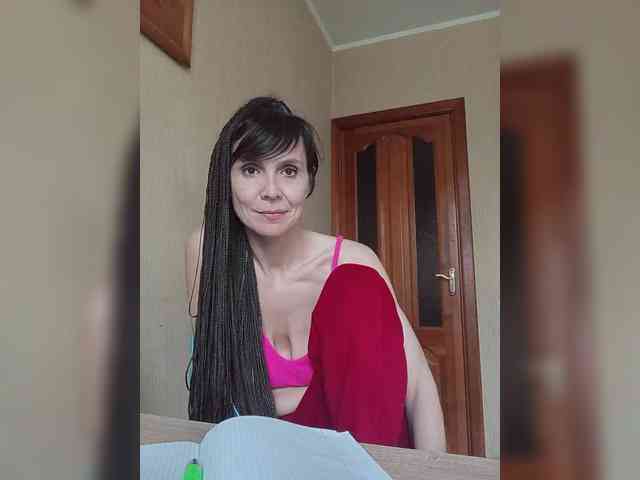Hellenalonenochka webcam