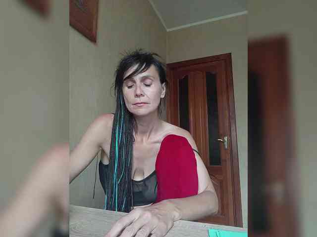 Hellenalonenochka webcam