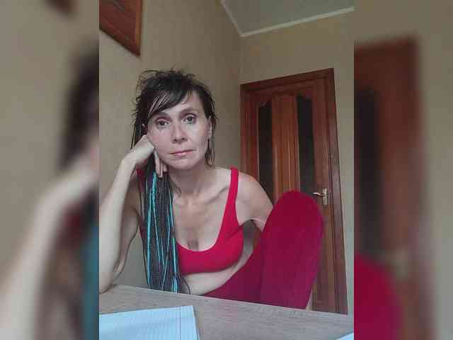 Hellenalonenochka webcam