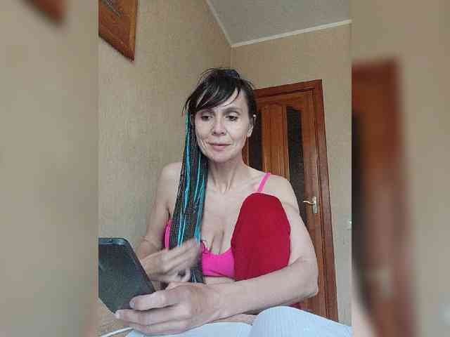 Hellenalonenochka webcam