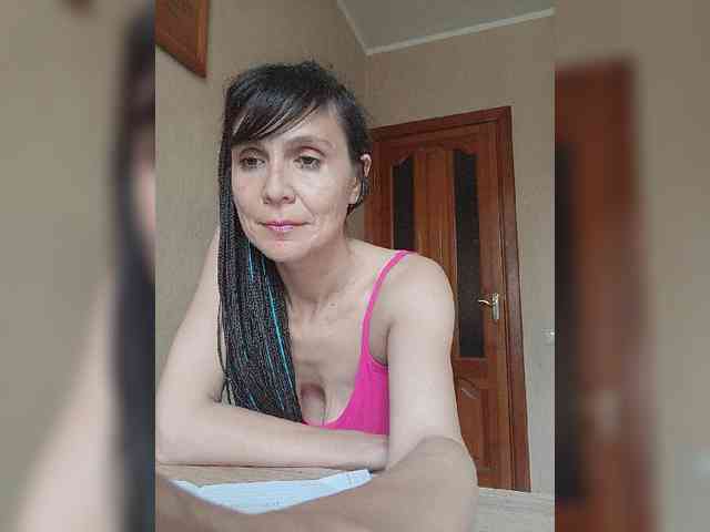 Hellenalonenochka webcam
