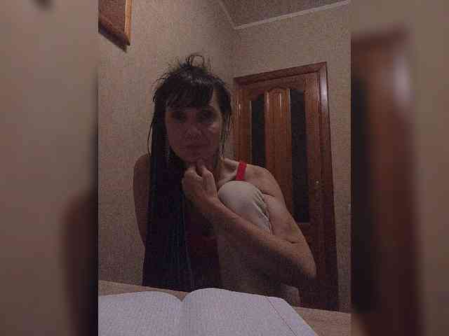 Hellenalonenochka webcam