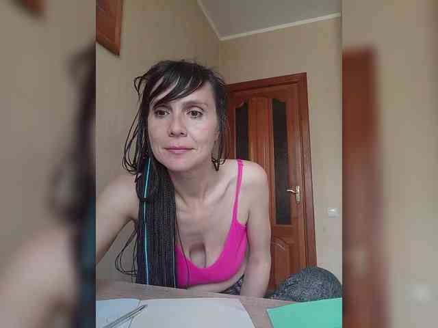 Hellenalonenochka webcam