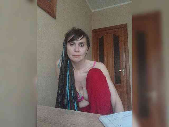 Hellenalonenochka webcam