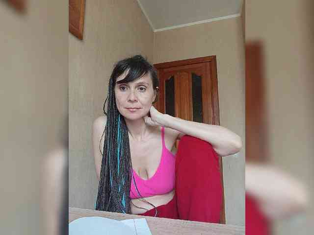 Hellenalonenochka webcam