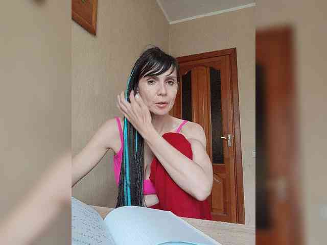 Hellenalonenochka webcam