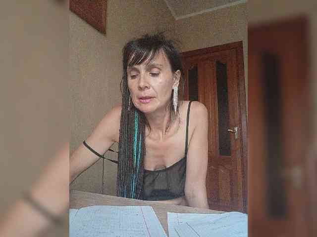 Hellenalonenochka webcam