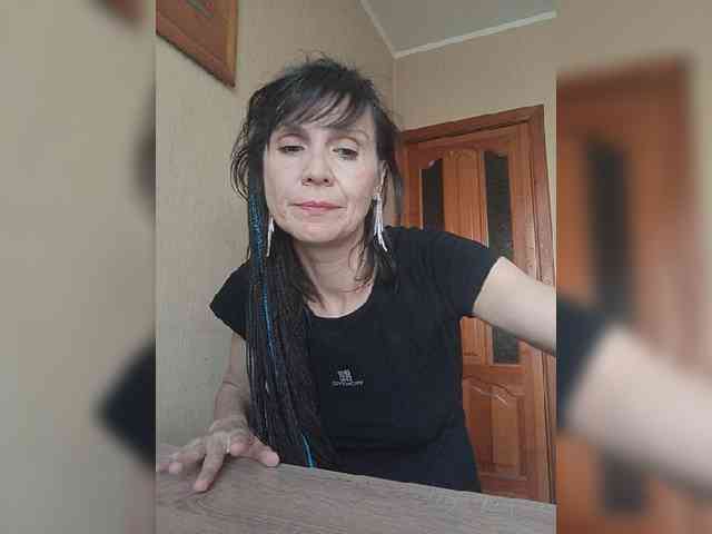 Hellenalonenochka webcam