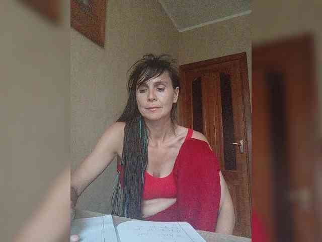 Hellenalonenochka webcam