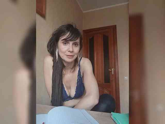 Hellenalonenochka webcam