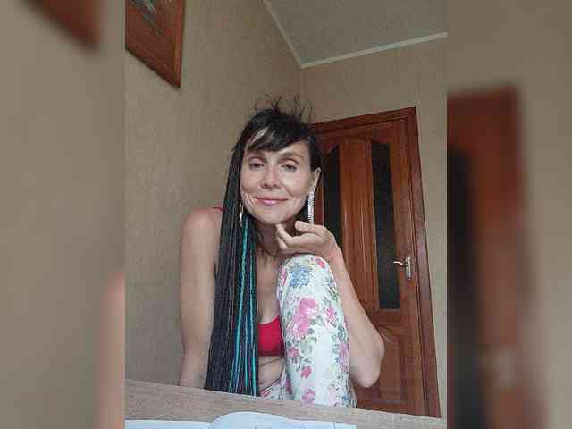Hellenalonenochka webcam