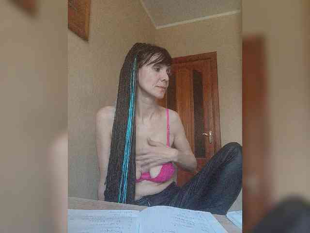 Modella: Hellenalonenochka
