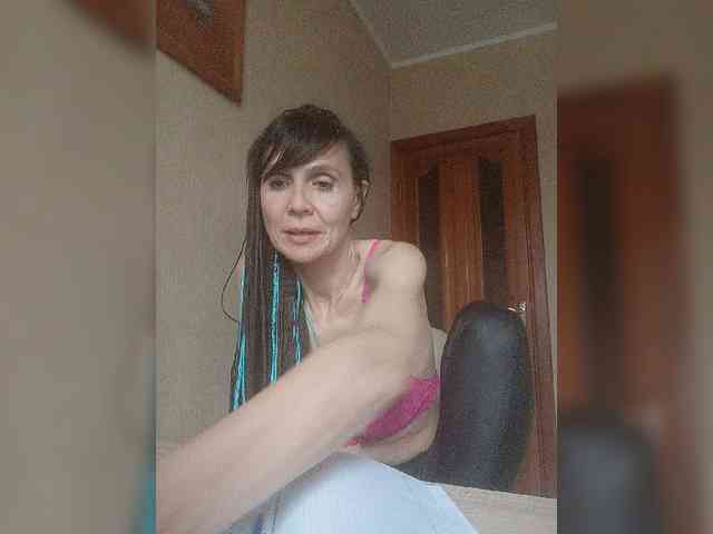 Hellenalonenochka webcam