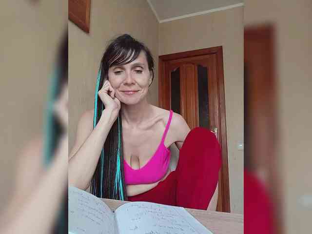 Hellenalonenochka webcam