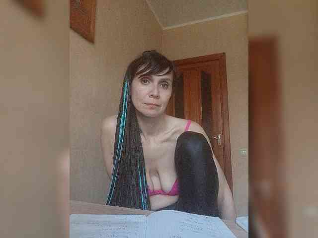 Hellenalonenochka webcam