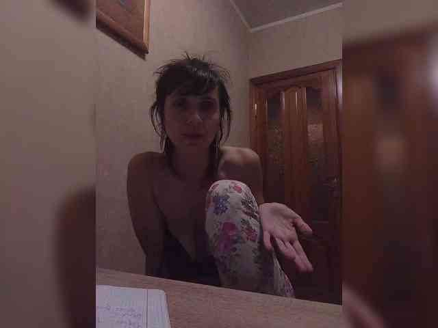 Hellenalonenochka webcam